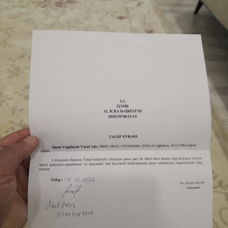 Ziraat Bankası Hesaptaki Blokeyi Kaldırmamakta Israr Ediyor.