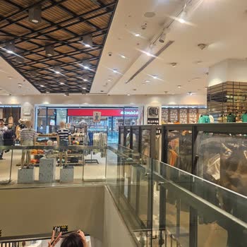 Nata Vega AVM Koton Çocuk Bölümü Bebek Arabası Girmiyor