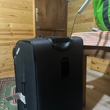 Sunexpress Xq9270 Numaralı Uçuşunda Samsonite Marka Bavulumu Kırdılar