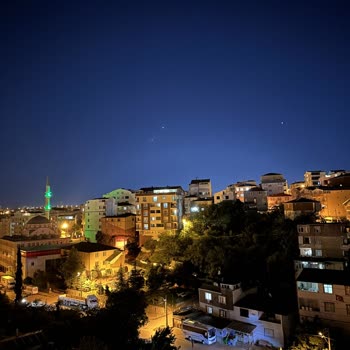 Teknosa İPhone 14 Pro Kamera Merceği Çizik