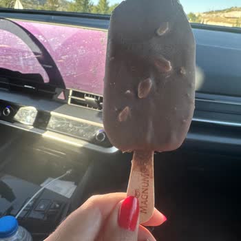 Böyle Magnum Bademli Mi Olur!