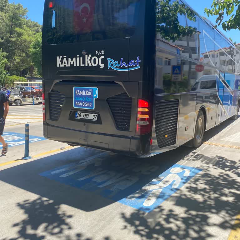 Kamil Koç Araçta Sigara Kullanmak