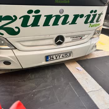 Zümrüt Turizm Otobüsün Geç Gelmesi Üzerine Şikayet