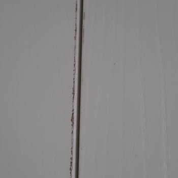 Akhisar Kelebek Mobilya'dan Alınan Yatak Odası Takımı Hâlâ Kusurlu Ve Tamir Edilmedi!