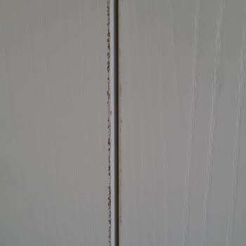 Akhisar Kelebek Mobilya'dan Alınan Yatak Odası Takımı Hâlâ Kusurlu Ve Tamir Edilmedi!