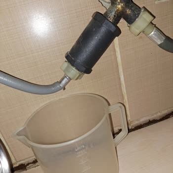 Beko Makine Sıkmada Ses Yapıyor, İçinden Kireçler Dökülüyor!