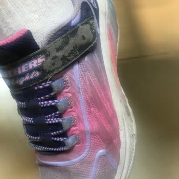 Skechers Sattığı Kusurlu Ürünün Arkasında Durmuyor