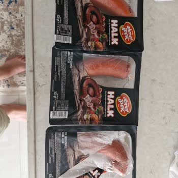 Ahmet İpek Sucuk Aşırı Kokuyor Ve Kemik Parçaları Çıktı