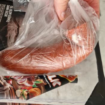 Ahmet İpek Sucuk Aşırı Kokuyor Ve Kemik Parçaları Çıktı