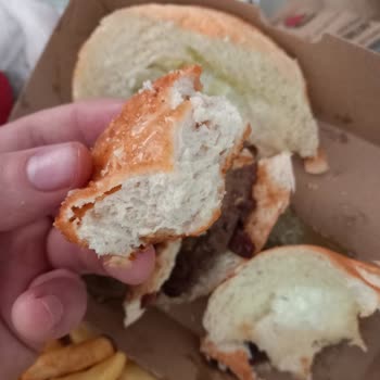 Burger Yiyelim Bozuk Ürünler Yenmez