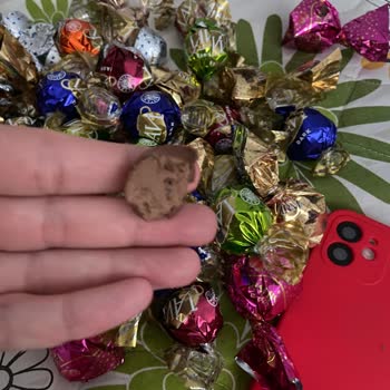 Kahve Dünyası Lavi Çikolatalar Paramparça Çıktı