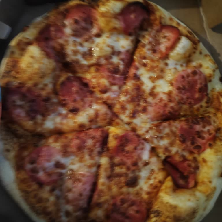 Domino's Sarımsak Sos Eklemeyi Bir Türlü Beceremiyor