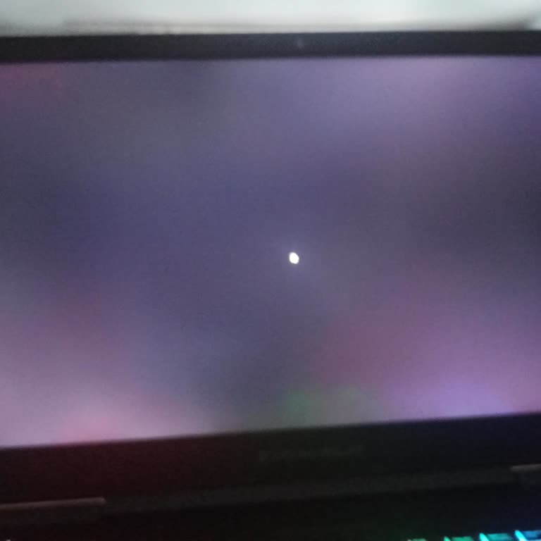 Casper Excalibur G770 Ekran Parlamaları