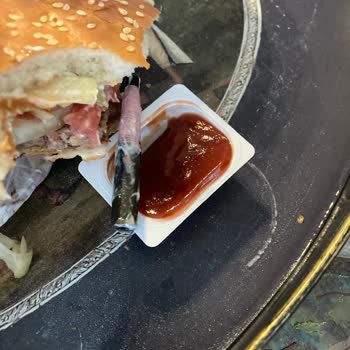 Burger King Hamburgerden Kalem Çıkması