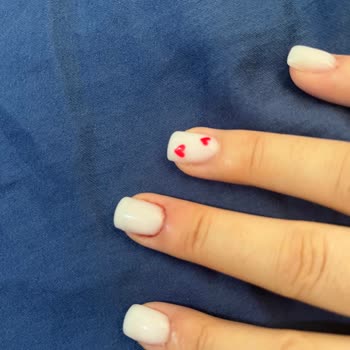 Nihal Nail Studio (Avcılar) Manikür Hizmetinde Yaşanan Sorunlar