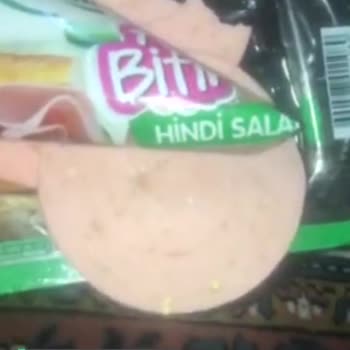 Pınar Aç Bitir Salamdan Sinek Larvası Çıktı!