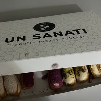 Un Sanatı Kirazlı Küflü Yiyecek Satıyor