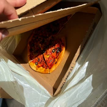 Migrosyemek Ve Pizza Hut Mağdurluğu