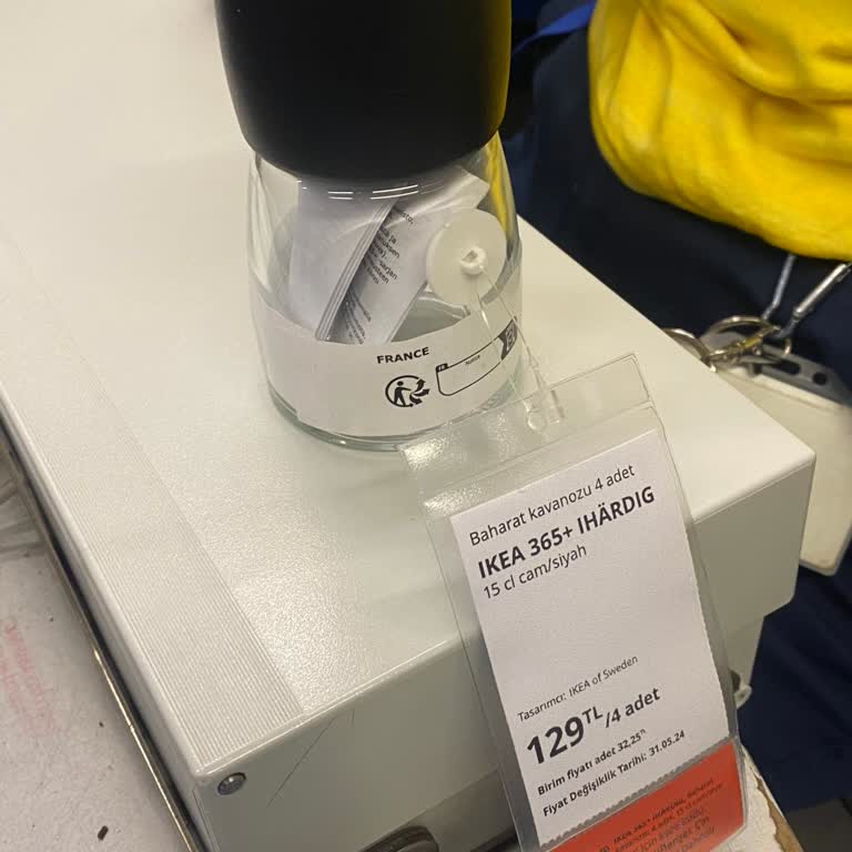 IKEA Etikette Yazan Fiyattan Ürün Satmıyor