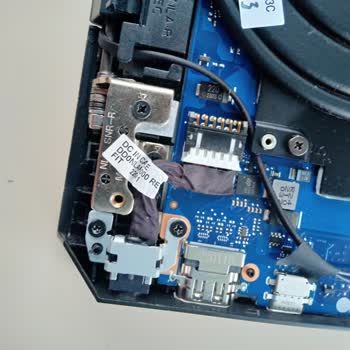 Casper Nirvana Excalibur G770 Menteşe Sorunu