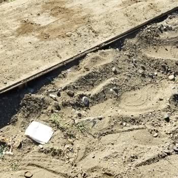 Seferihisar Belediyesi Ve Ar Konutları İlgisizliği