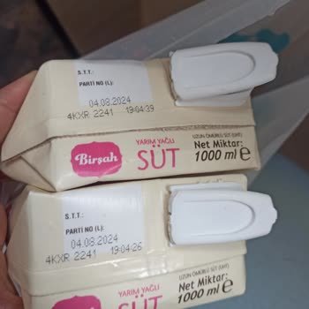 A101 Bozulmuş Süt Satıyor