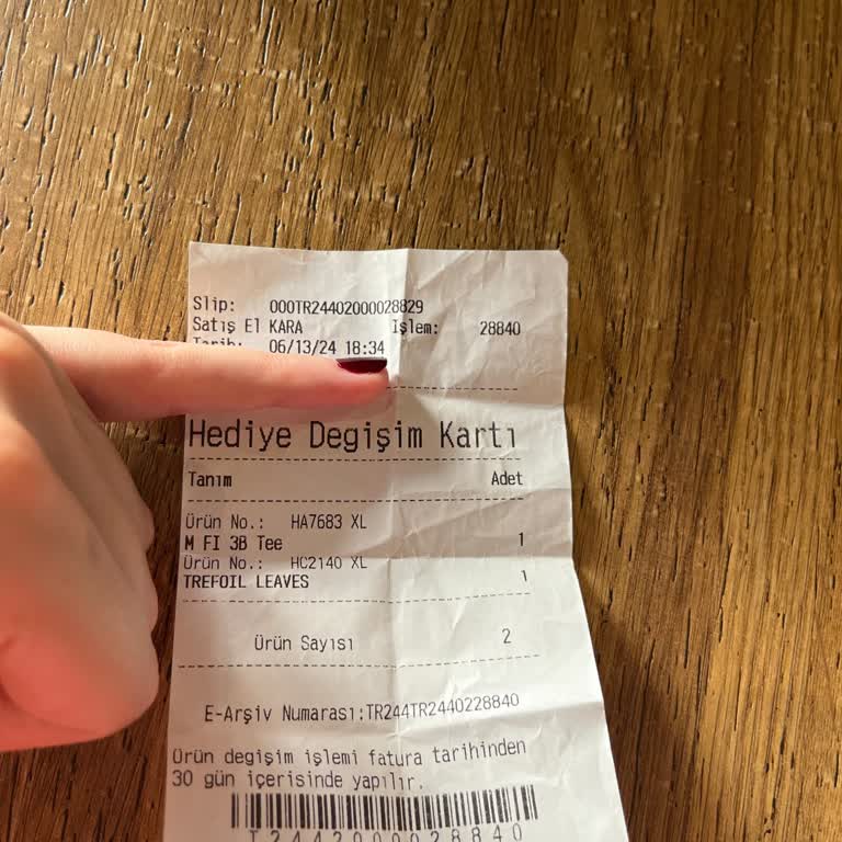 Adidas'ın Müşterilere Yaşattığı Mağduriyet