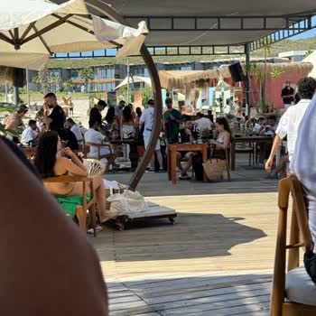 Kali Beach (Alaçatı) Bir Lira Etmez👎🏻