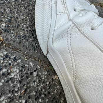 Zara'dan Aldığım Ayakkabı 1 Gün İçinde Yanlardan Patladı