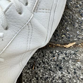 Zara'dan Aldığım Ayakkabı 1 Gün İçinde Yanlardan Patladı