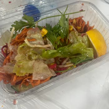 Kubbe Saray İskender Kötü Servis Ve Salata