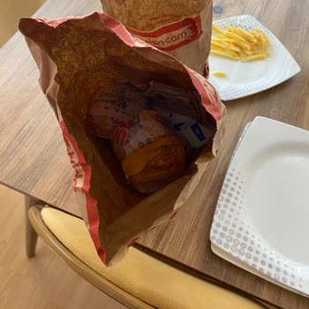 Tıkla Gelsin Parasını Vermeme Rağmen Eksik, Özensiz Ürün Ve Kurye Davranışı!