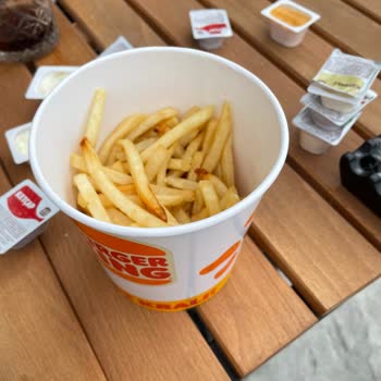 Burger King'ten Gelen Siparişte Hijyen Ve Eksiklik Sorunları