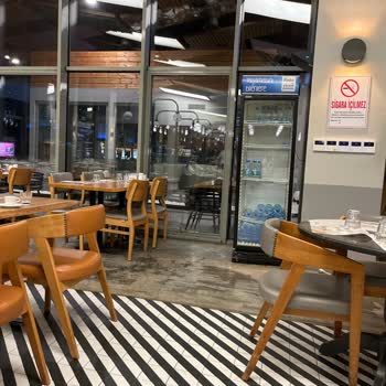Manisa Gişeleri Köfteci Ramiz Çorbalarında Sinek Çıkıyor