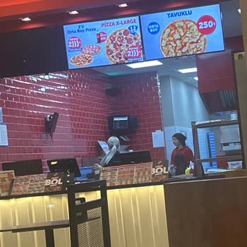 Domino's Hijyenik Olmayan Sözde Popüler Pizzaları