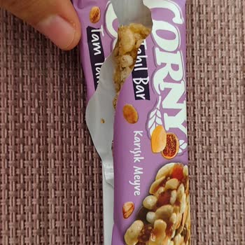 Corny Tahıl Bardaki Kurtçuklar