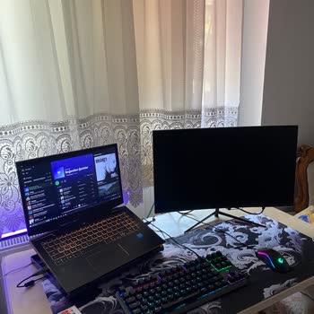 Casper Excalibur Monitör adaptörü kendi kendine bozuldu