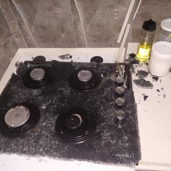 Kumtel Set Üstü Cam Ocak Patlaması