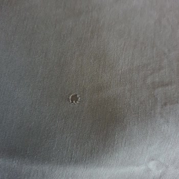 Mervellion Yırtık Elbise Gönderdi Ve İlgilenmiyor.