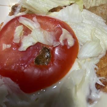 McDonald's Çürük Domatesli Hamburger Ve Özverisiz Hizmet