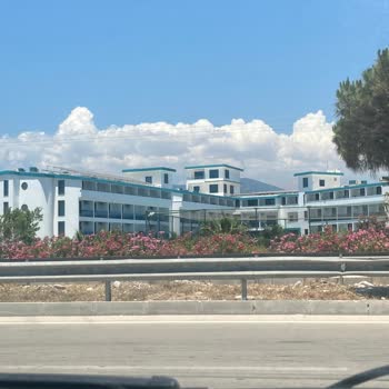 Rizom Beach Hotel Rizom Otel Beach Memnuniyetsizlik "muhafazakarlık" Yüzünden