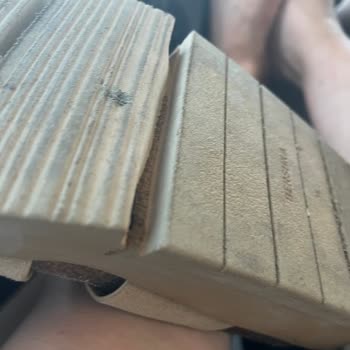 Bershka Marka Terliğin Geldiği Hal Ve Yetkililerin Sorumsuzluğu