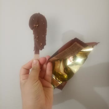 Magnum Mini Bademli Yarım Dondurma Sorunu