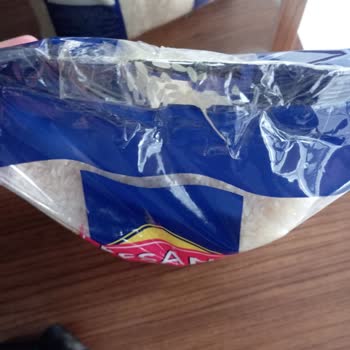 BİM Yırtık Ürünü Yapıştırarak Tekrar Reyona Koyma