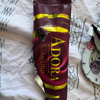 Fair Dondurma Adora Karadutlu Dondurma: Yanıltıcı Beyaz Çikolata Sürprizi!