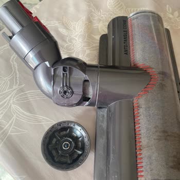 Dyson Yanlış Ürün Gönderip Doğru Olan Ürünü Parayla Satmaya Çalışıyor!