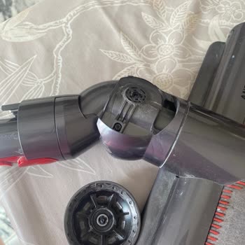 Dyson Yanlış Ürün Gönderip Doğru Olan Ürünü Parayla Satmaya Çalışıyor!