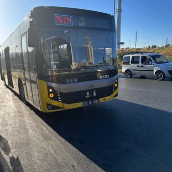 Bayramda Bedava Olan İBB Otobüsü Kredi Kartından Para Çekti