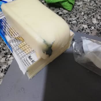Yeni Alınan İçim Kaşar Peynirde Küf Sorunu