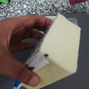 Yeni Alınan İçim Kaşar Peynirde Küf Sorunu